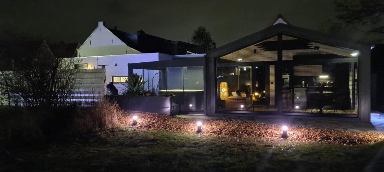 B&B Het Duinhuisje Met Jacuzzi, Gratis Parkeren, 2 Fietsen Te Leen, Airco Zandvoort Eksteriør billede