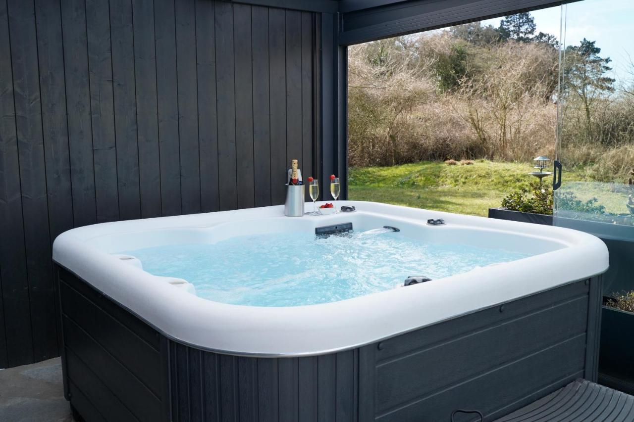 B&B Het Duinhuisje Met Jacuzzi, Gratis Parkeren, 2 Fietsen Te Leen, Airco Zandvoort Eksteriør billede
